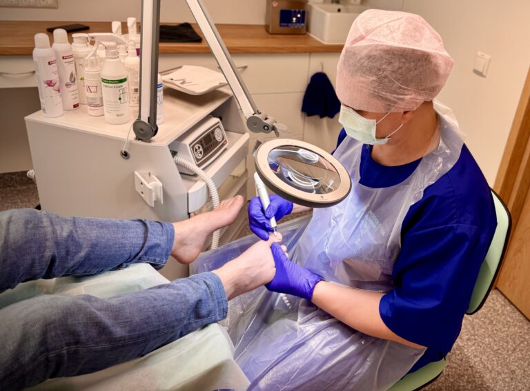 Подолог: „Три четверти, или 80% людей зря лечат грибок“